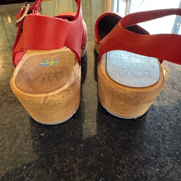 Mia Wooden Clogs – Scandinavian Style, Red Leather, Size 38 (US 8) - Picture 4 of 8